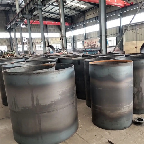 选择和田钢护筒的材质时考虑哪些条件？